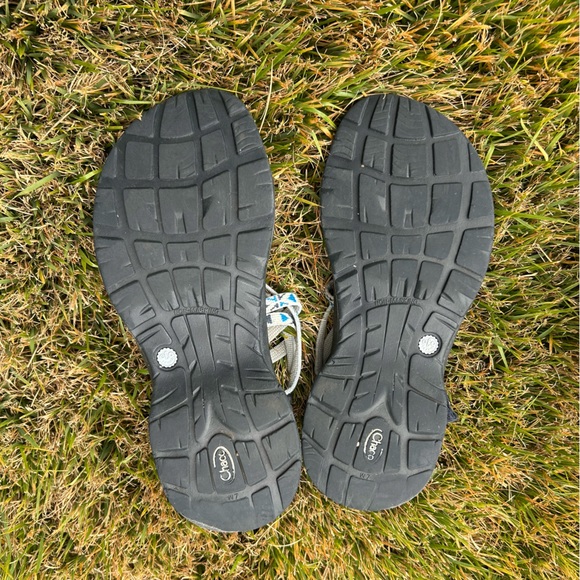 Chaco women’s Sandals with Blue and Gray Straps with it’s box - Picture 6 of 10